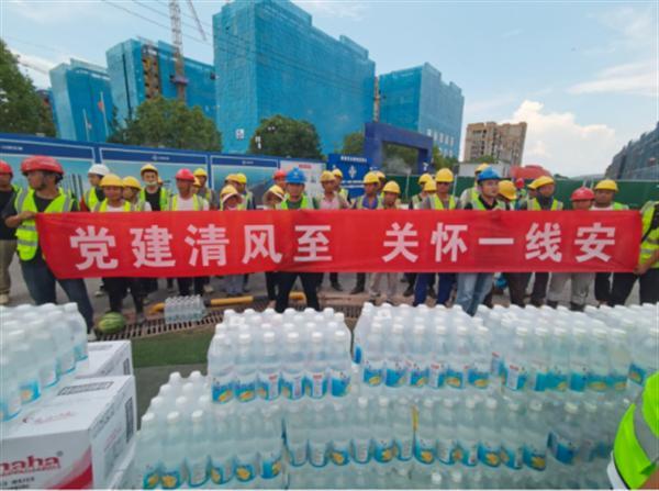 高温下的坚守！金华湖海云庐建设者无惧“烤”验铸精品