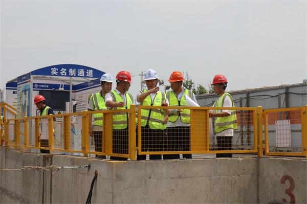 李英俊到杭州地鐵18號(hào)線14標(biāo)段項(xiàng)目開展短期調(diào)研