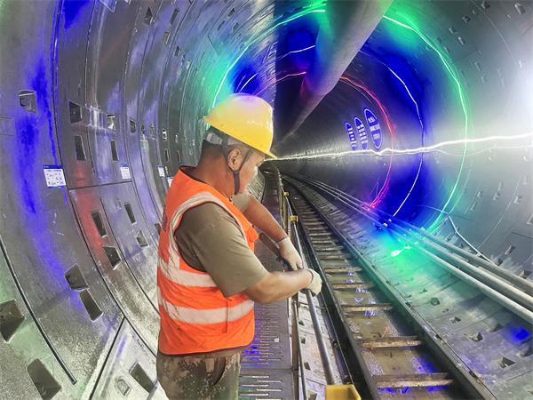 中交一公局八公司天津地鐵11號線延伸項目建設“不減速”， 保障施工“有涼策”
