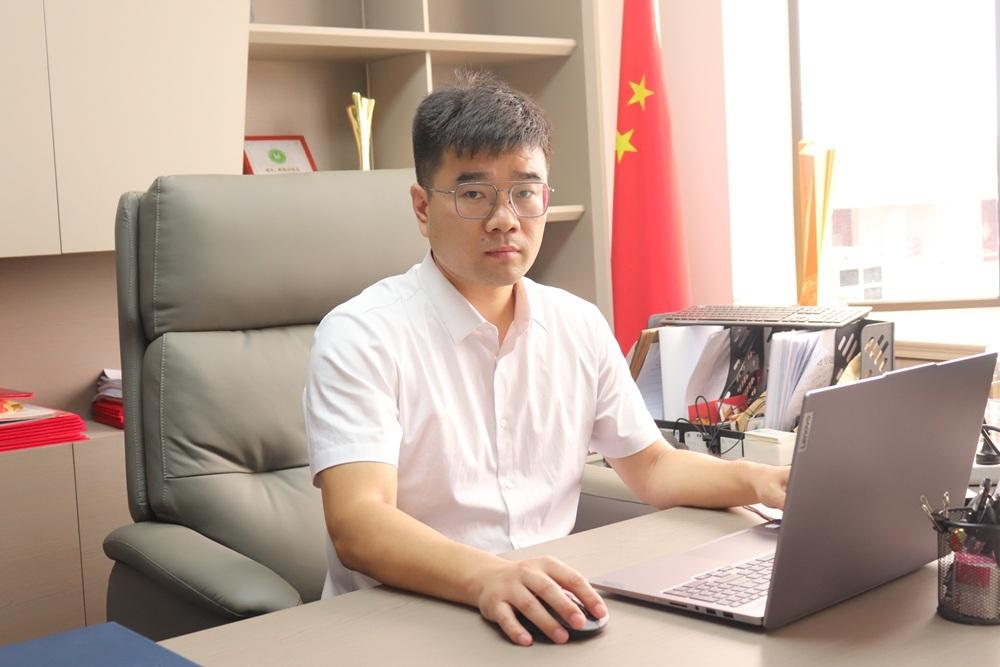 信念堅定勇立潮頭  初心如磐創(chuàng)新競進 ——記中建七局建裝公司上海分公司黨總支書記、總經(jīng)理鄭明興