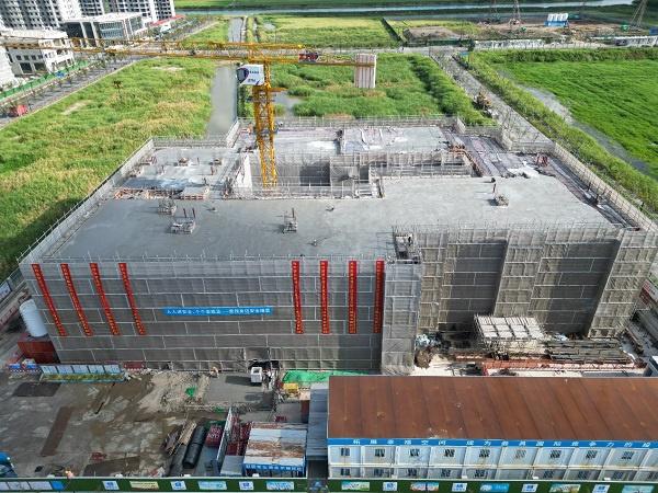 临港新片区105社区I09-02地块配套幼儿园项目顺利封顶为区域教育配套注入新动能