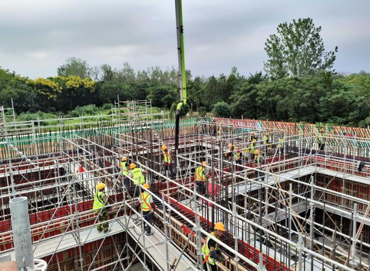 合肥市包河区十五里河污水处理厂四期配套管网工程项目黄河路泵站首节顺利完成浇筑