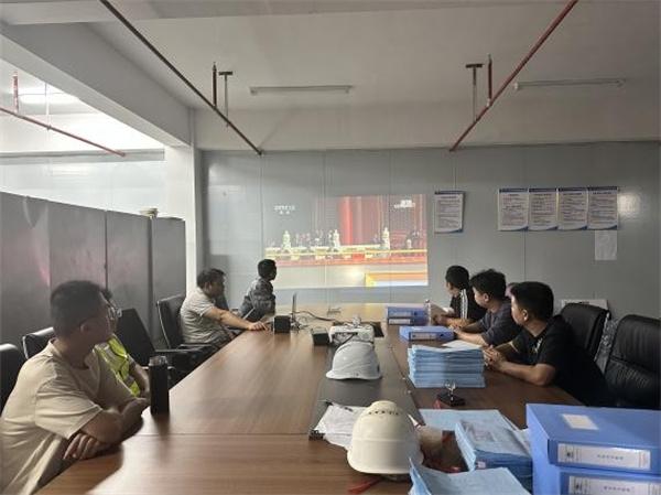 中国化学土木公司所属东南公司组织观看中国人民抗日战争暨世界反法西斯战争胜利80周年阅兵式