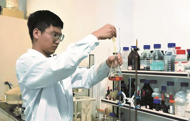 湖南大学在读博士研发降碳剂技术 开辟低碳混凝土市场