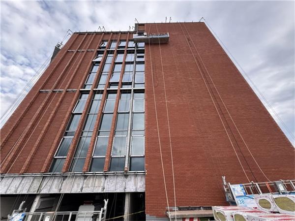 中建八局东北公司大连市中心医院项目筑牢健康基石，做好“民生”答卷