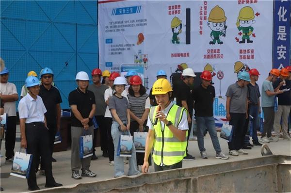 解鎖高品質(zhì)工程的建造密碼——泰州市2025年“質(zhì)量月”現場(chǎng)觀(guān)摩會(huì )在東風(fēng)路商業(yè)綜合體項目成功舉辦