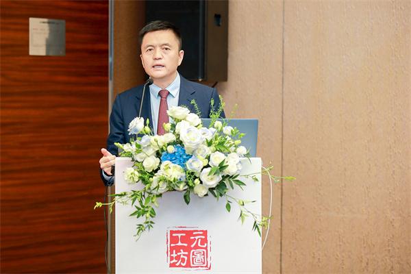 华为元图工坊携手伙伴和客户联合发布“智选联创解决方案集”，共绘工业智能新蓝图