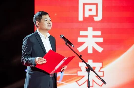 精誠六十載 青春向未來(lái)！這場(chǎng)音樂(lè )會(huì )奏響十六化建六十年華誕贊歌！