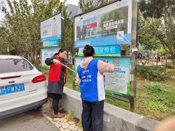 中交一公局八公司天津地铁项目联合社区开展 “迎国庆・护河道” 行动，筑牢城市水生态屏障