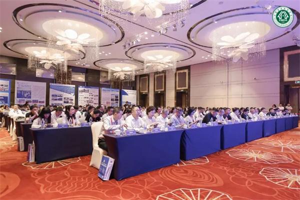 第十一届建筑装饰绿色发展大会暨中国建筑装饰协会绿色智慧建造分会2025年会隆重召开 