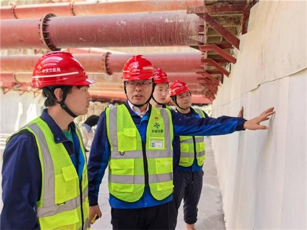 匠心传承铸精兵，中交三航局舟山南环快速路项目上的“金牌导师”