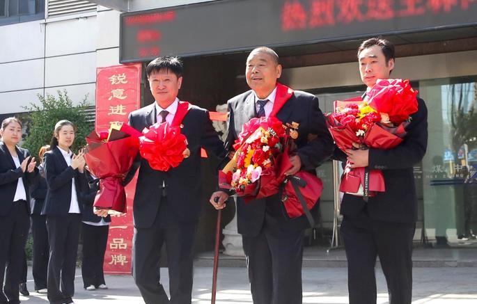 虎啸煤海五十载 山河万里筑丰碑 ——写在中煤矿建集团三十工程处“猛虎掘进队”授旗五十周年之际