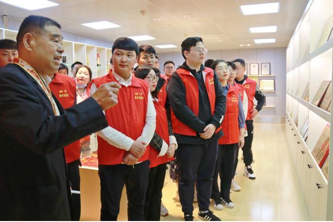 虎啸煤海五十载 山河万里筑丰碑 ——写在中煤矿建集团三十工程处“猛虎掘进队”授旗五十周年之际