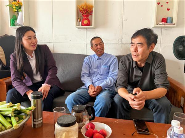 清风伴重阳，廉韵传芳华——中建二局装饰公司上海分公司开展重阳节慰问老职工活动