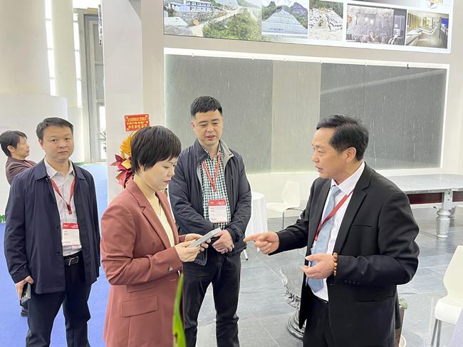 换道超车:从“资源驱动”到“品牌引领” ——白河县石材产业发展路径的调研与思考