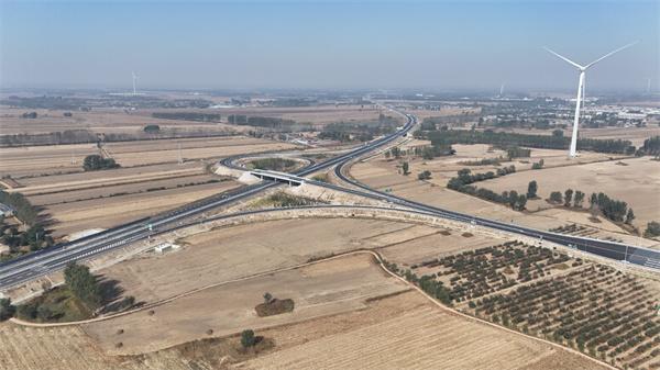 实现高质量“县县通高速”!辽宁台黑高速公路建成通车