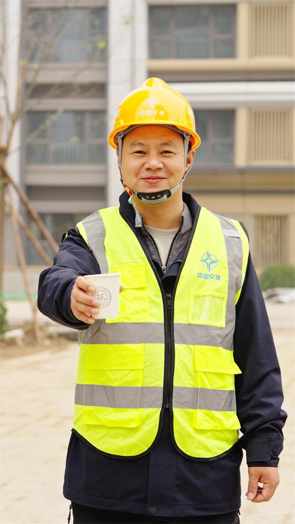 立冬暖饮上线!中交一公局集团北京城市副中心项目现磨豆浆送工友,寒天里喝出
