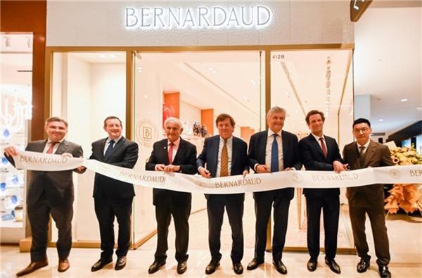Bernardaud柏图旗舰店启幕上海恒隆 百年法式匠艺 开启“瓷无止境”优雅篇章