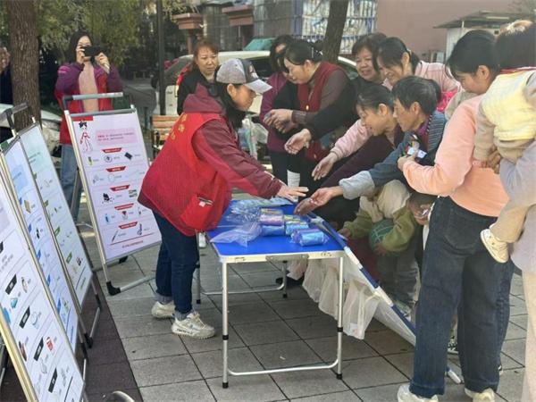 双十一”快递盒别乱扔！武汉市青山区垃圾分类宣传走进快递驿站