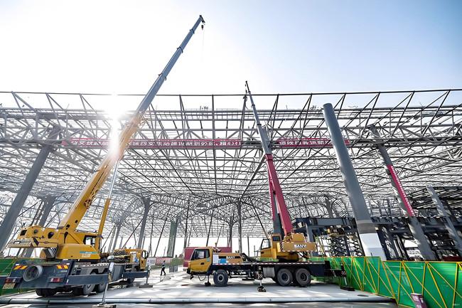 全国铁路建设稳步推进 前10月完成固定资产投资6715亿元