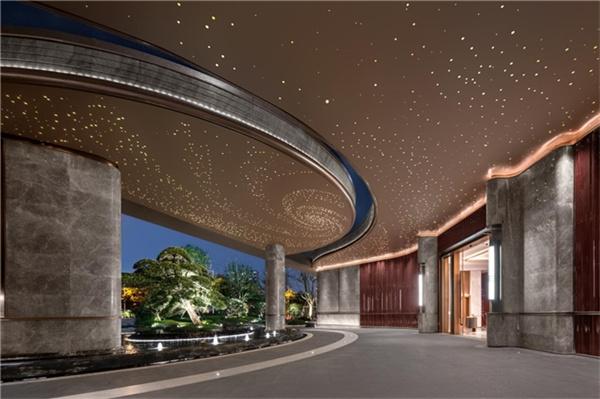 荣耀时刻丨厦门国贸樾云墅获评2025“好房子”“好小区”产学研创新案例