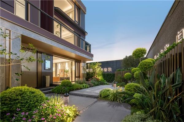 荣耀时刻丨厦门国贸樾云墅获评2025“好房子”“好小区”产学研创新案例