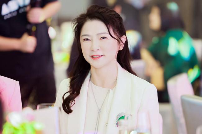 与一个时代的同频共振 ——康利集团董事长王翠霞的创业史诗