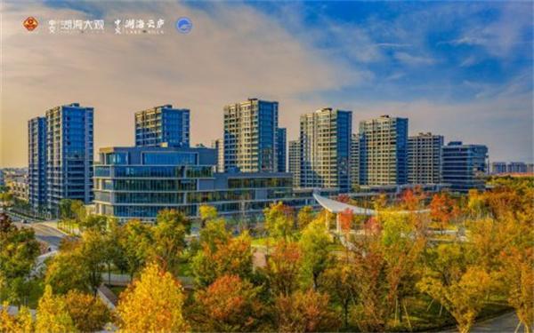 用鏡頭記錄城市蝶變 “湖海映像 峯光大賞”2025湖海塘攝影大賽圓滿(mǎn)落幕