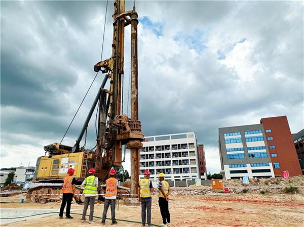 新進(jìn)展！國道G325項目先行標段新環(huán)路跨線(xiàn)橋樁基工程順利完工