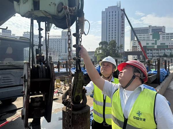 安全“足球说”丨打通安全生产“最后一厘米”