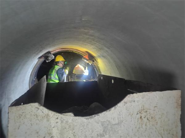 六水联通滞洪区三标项目首段顶管验收成功