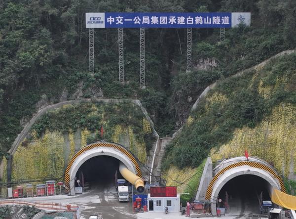 单向掘进破千！这条高速公路建设加速推进