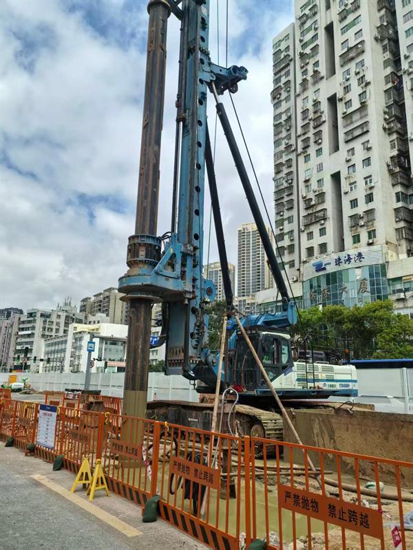 中交一公局海威公司齐临一标“传帮带”故事：在关键处拉一把，在成长中长出新力量