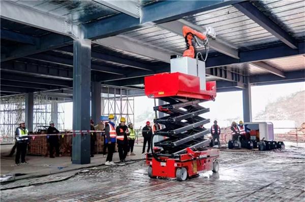 喷涂机器人“上岗”, 建筑工地迎来防火涂料智能化施工新突破