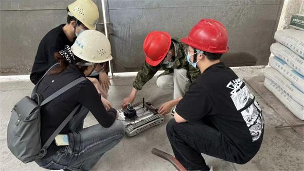 长江大学“攀云”团队研发“智蛛侠”机器人,科技赋能建筑安全检测