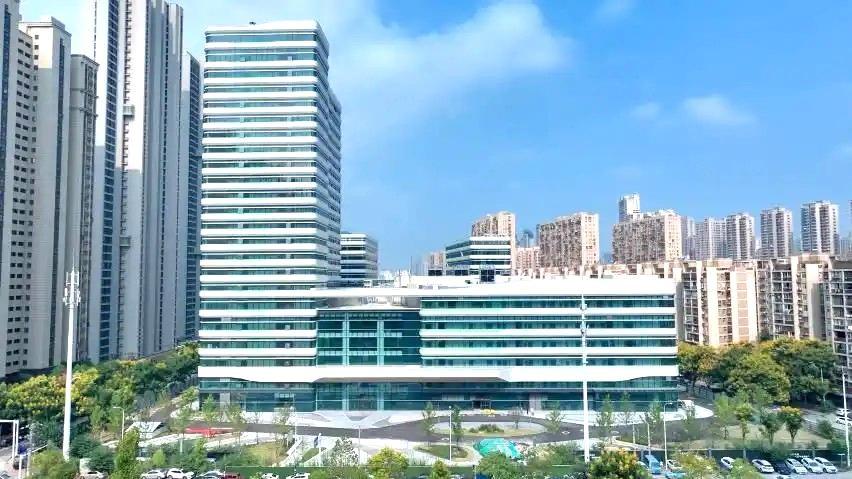 城市新地标 生活新温度 ——中国能建葛洲坝建设公司湖北片区公建项目群建设纪实