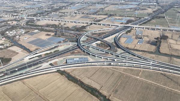 杭浦高速南北湖互通改建項目順利通過第一階段交工驗收