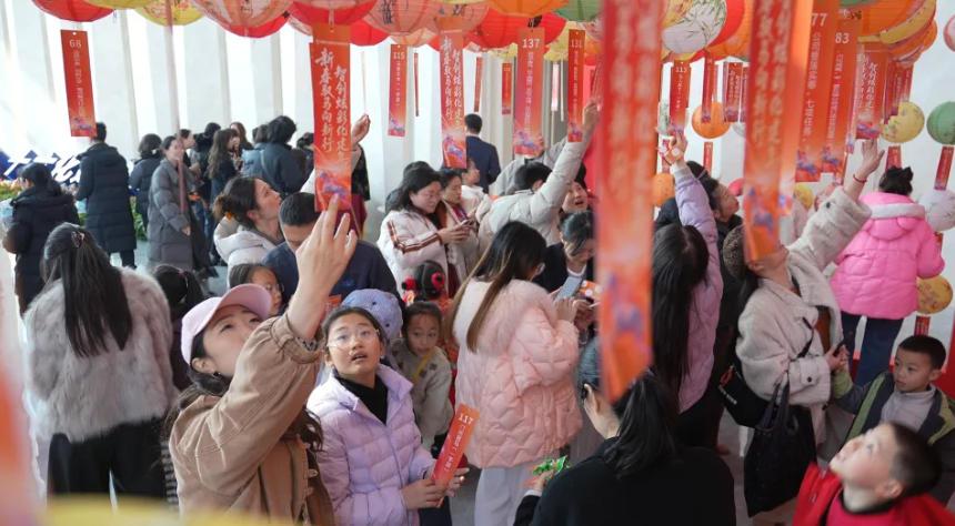 中国化学工程十六化建举办“新春驭马向新行 智创炫彩化建年”新春游园会