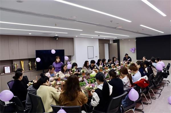 “巾帼心向党 实干开新局”——中建二公司华西分公司开展“‘信・和’她力量”三八妇女节活动