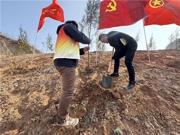 手牵手心系延榆生态，肩并肩力筑铁路文明