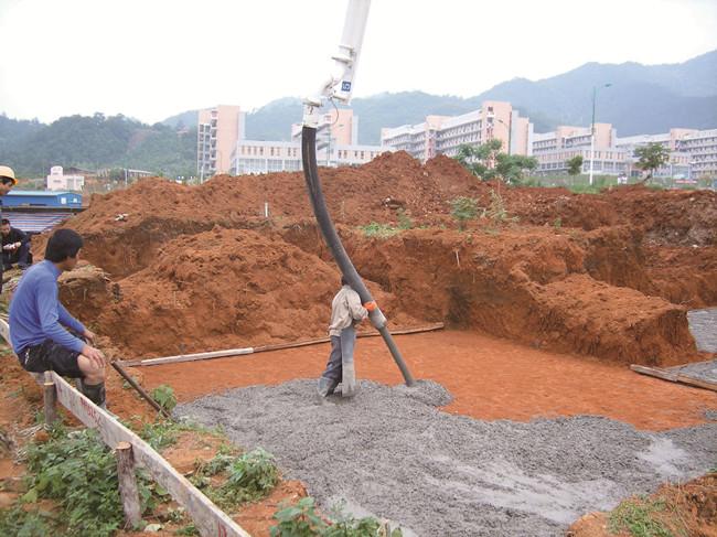 掺入不同矿物掺合料的混凝土力学性能研究