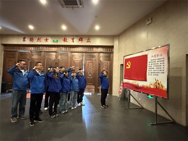 中交一公局八公司津南片区项目开展清明祭扫活动