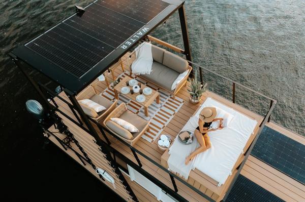 美新超越木荣获CIC铂金认证 炜青木亮相 2026 花园大会 双品牌驱动绿色户外建材新发展