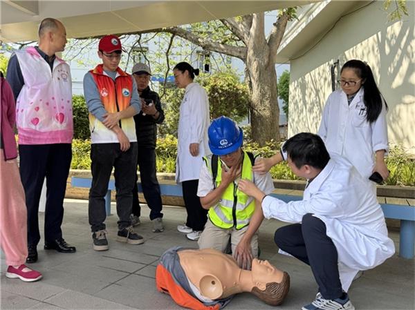 科普暖心促共建，医企民携手护平安