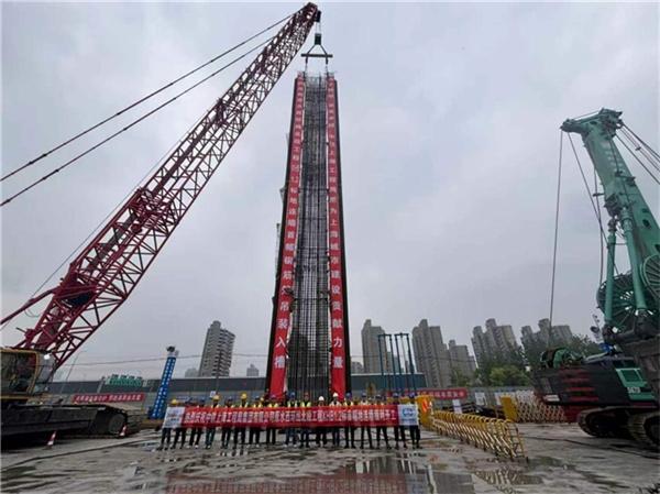 原水西环线北段工程XHB1.2标首幅地连墙顺利开工