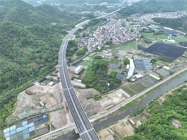 浙江104国道项目连接线顺利通车