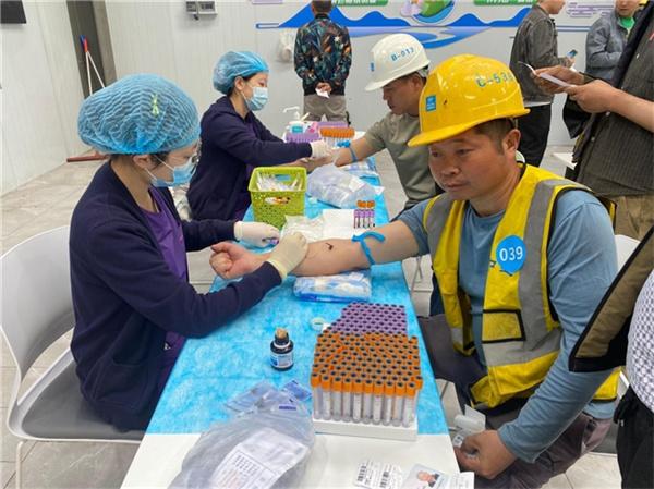 华漕保障房项目携手上海市总工会工人疗养院组织开展免费体检活动