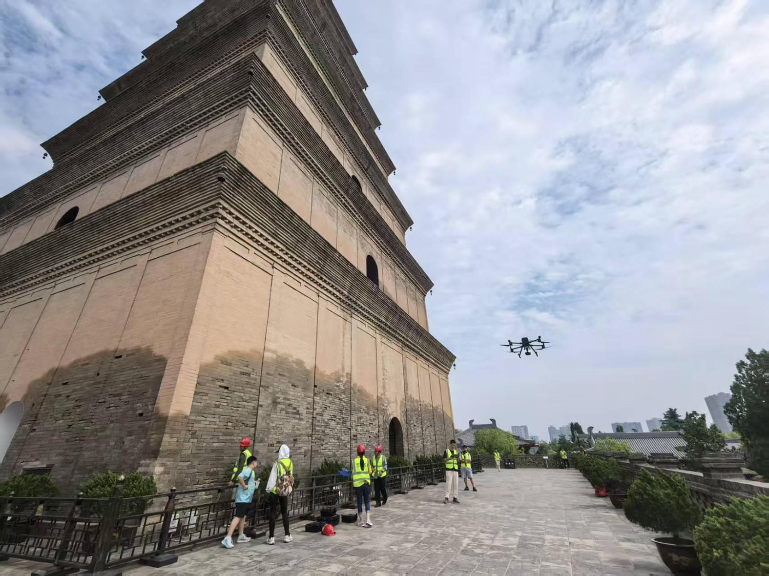 千年古塔的科技守护 ——西安建大团队给大雁塔进行结构安全“全身体检”
