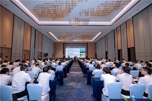 5G“云脑”调度百米塔吊 AI“哨兵”值守智慧工地