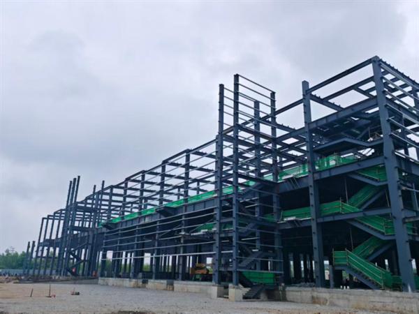 全速攻坚抢工期！中建新疆建工豫南物流园项目建设跑出奋进时速